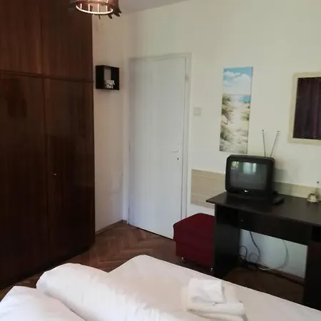 Cozy Maisonette Close To Center And Beach Daire